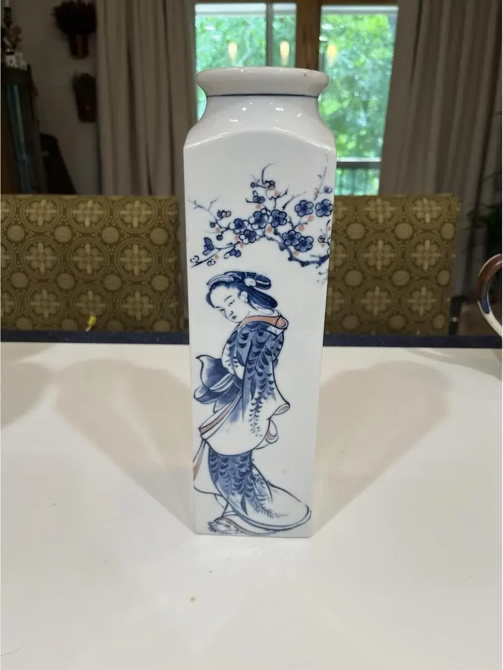 Stunning Vintage Japanese Geisha Porcelain Vase